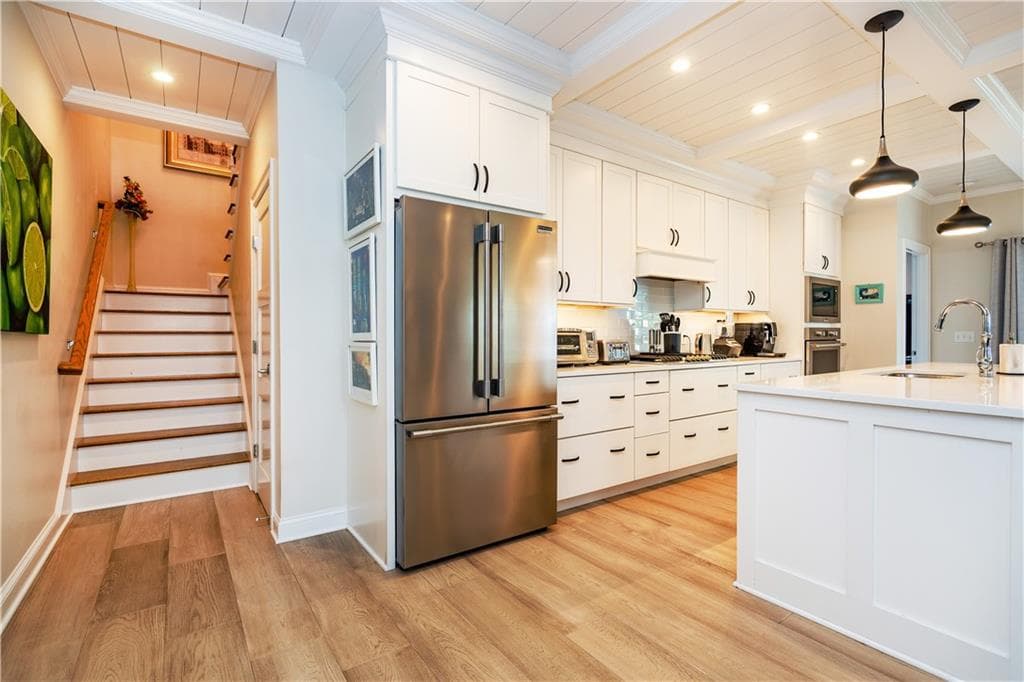 Condominium at 46 Travelers Court UNIT 33, East Greenwich, photo 31 of 49