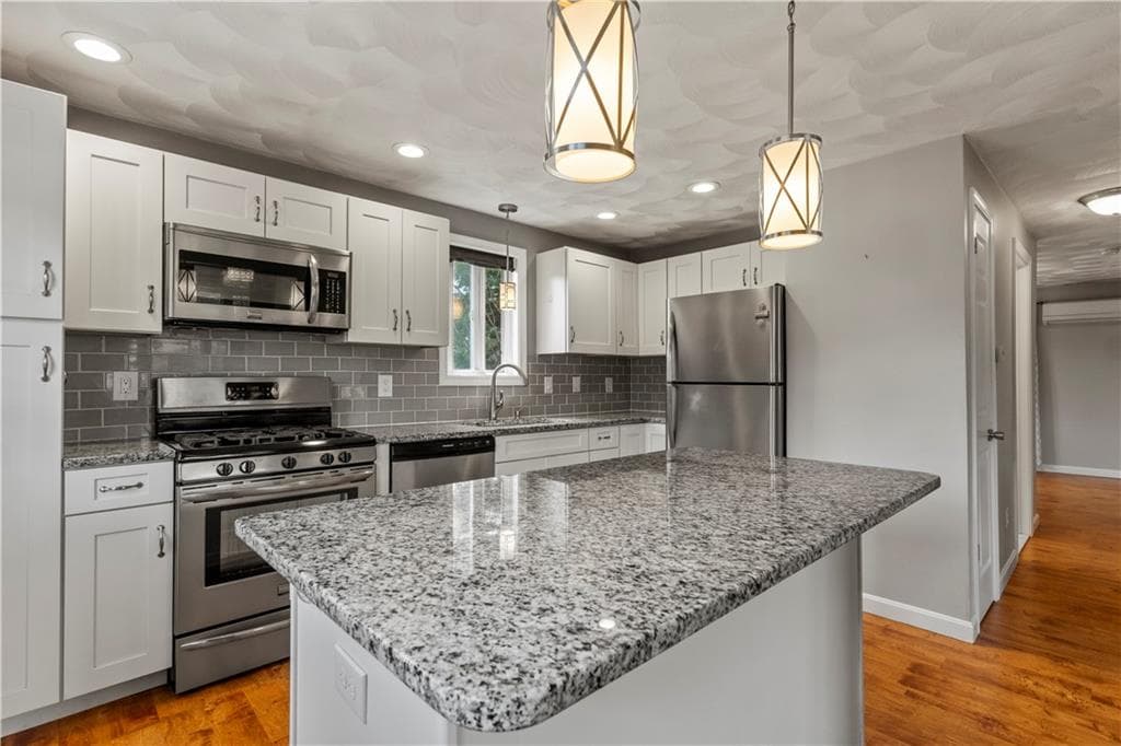 Single Family Residence at 2 Medieval Way, West Warwick, photo 13 of 50