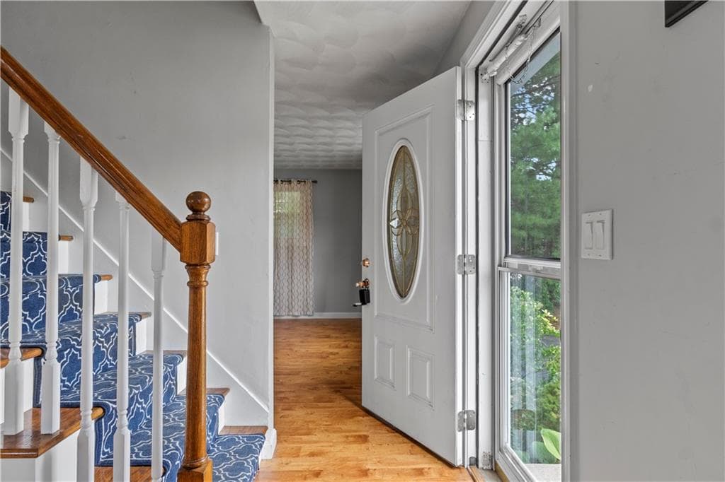 Single Family Residence at 2 Medieval Way, West Warwick, photo 7 of 50