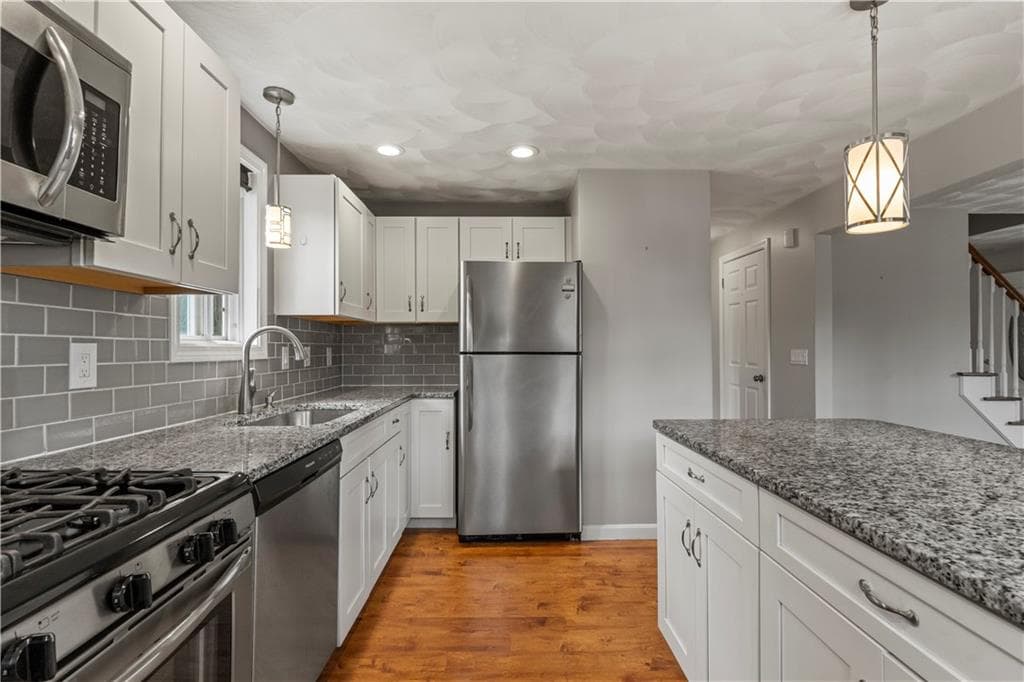 Single Family Residence at 2 Medieval Way, West Warwick, photo 14 of 50