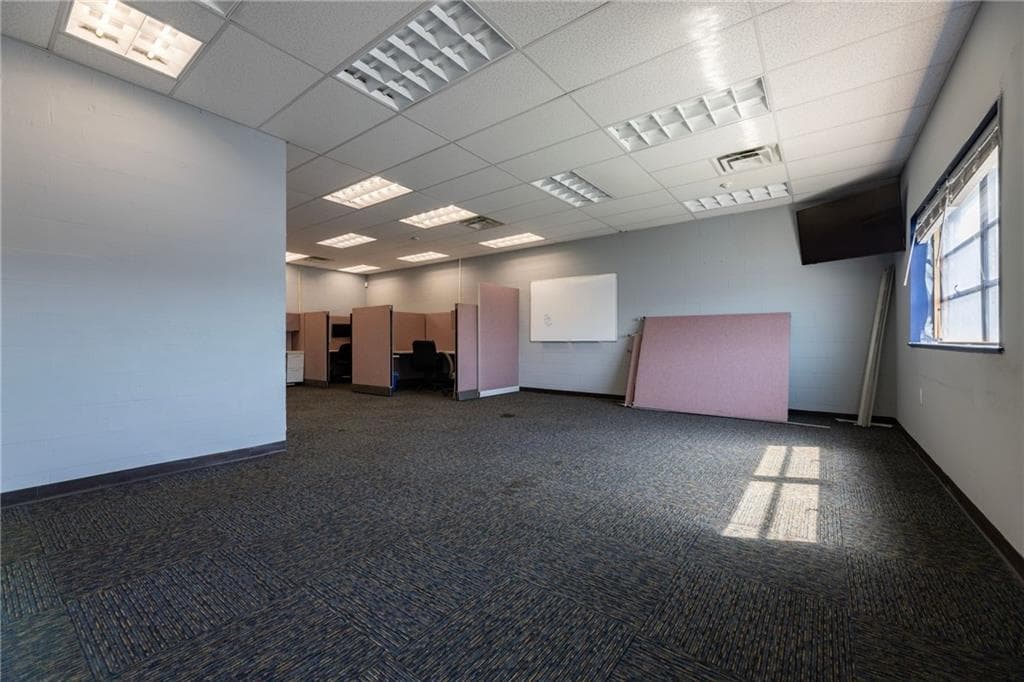 Commercial at 1320 Eddie Dowling Highway, Lincoln, photo 13 of 41