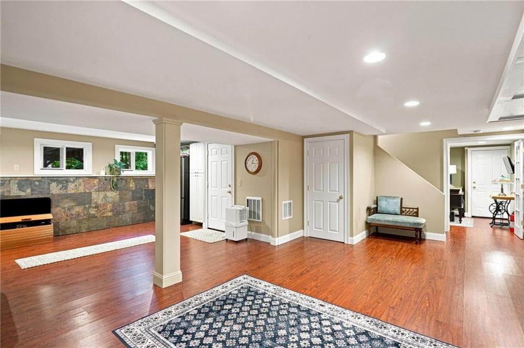 Single Family Residence at 16 Brett Drive, Scituate, photo 26 of 39