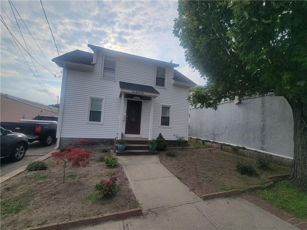 Single Family Residence at 1022 Charles Street, North Providence, photo 2 of 17