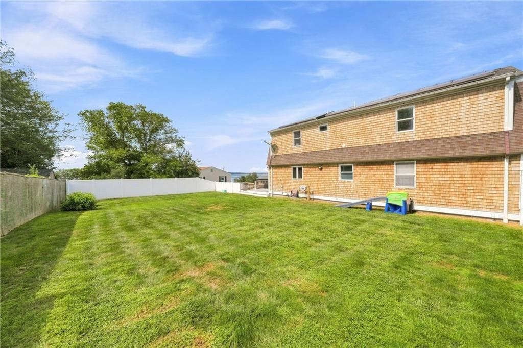 Single Family Residence at 185 Kearns Avenue, Tiverton, photo 49 of 50