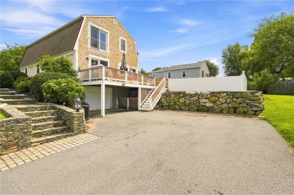 Single Family Residence at 185 Kearns Avenue, Tiverton, photo 14 of 50