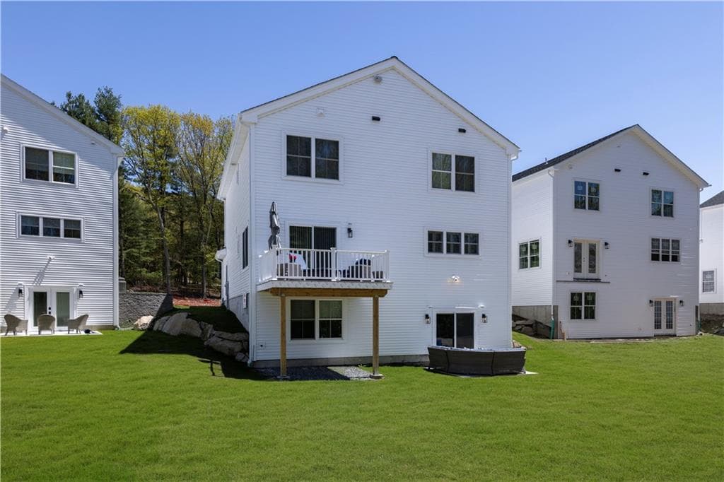 Condominium at 9 Stoneridge Road UNIT 9, Smithfield, photo 44 of 45