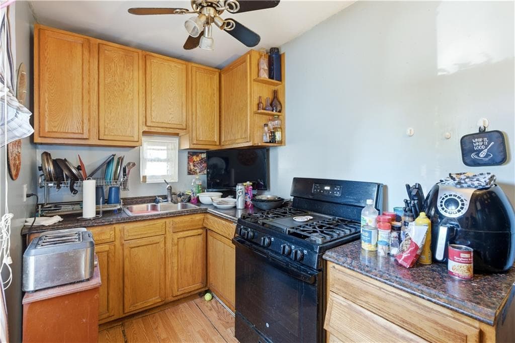 Multi Family at 32 34 Ruggles Street, Providence, photo 13 of 35