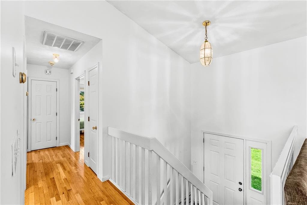 Single Family Residence at 2 Ryan Lane, North Providence, photo 6 of 43