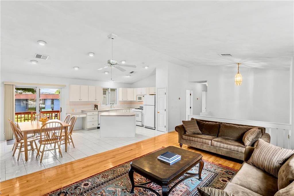 Single Family Residence at 2 Ryan Lane, North Providence, photo 10 of 43