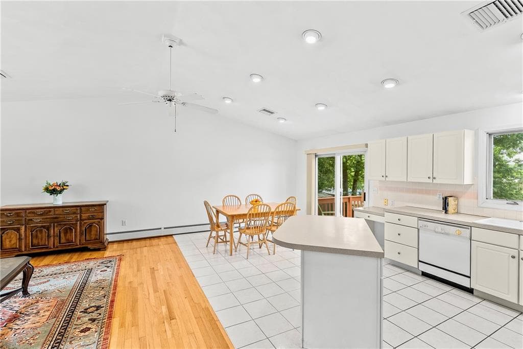 Single Family Residence at 2 Ryan Lane, North Providence, photo 8 of 43