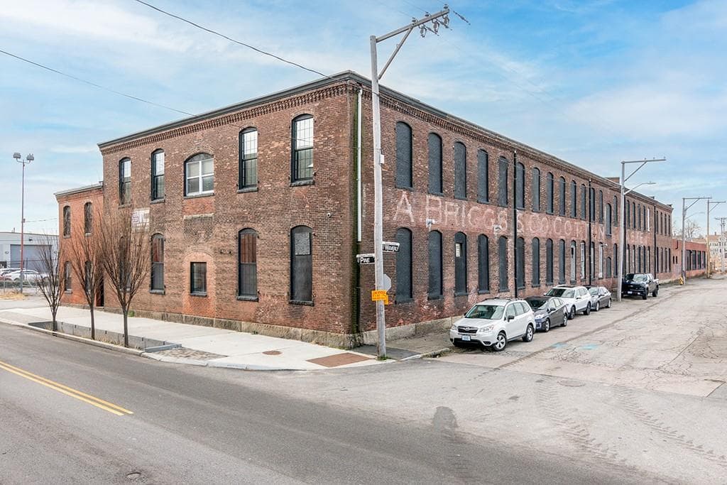 Commercial at 248 Pine Street, Pawtucket, photo 7 of 37