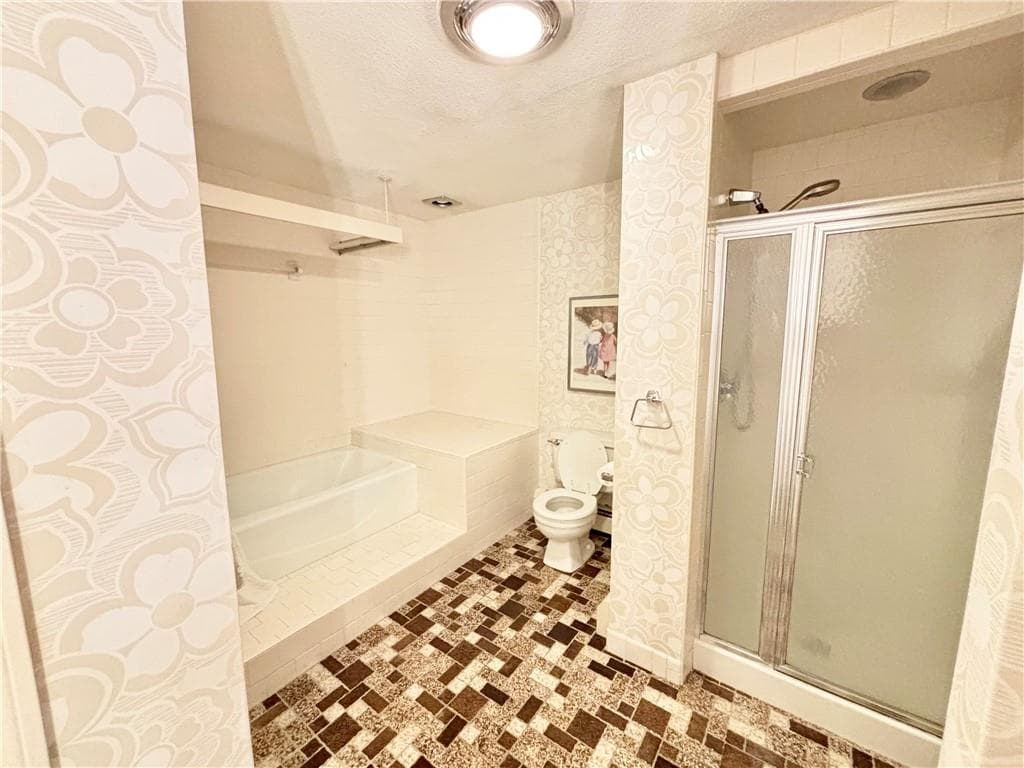 Condominium at 83 Arbor Drive UNIT 35A, Providence, photo 8 of 25