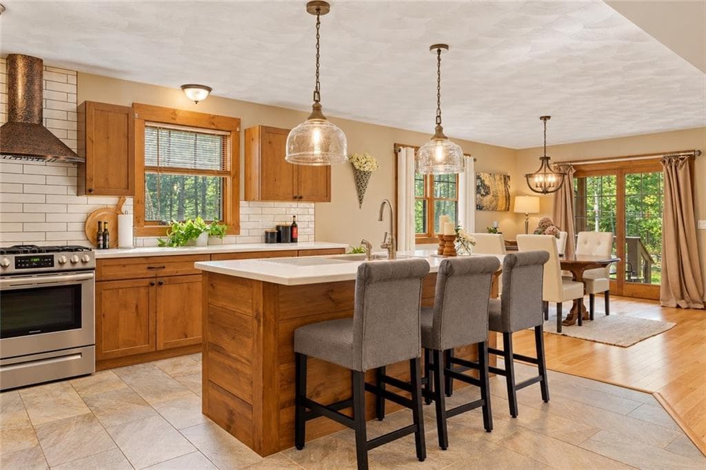 Single Family Residence at 225 Rice City Road, Coventry, photo 8 of 50