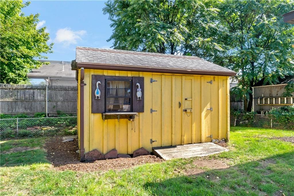Single Family Residence at 66 LARCHMERE Drive, East Providence, photo 17 of 24