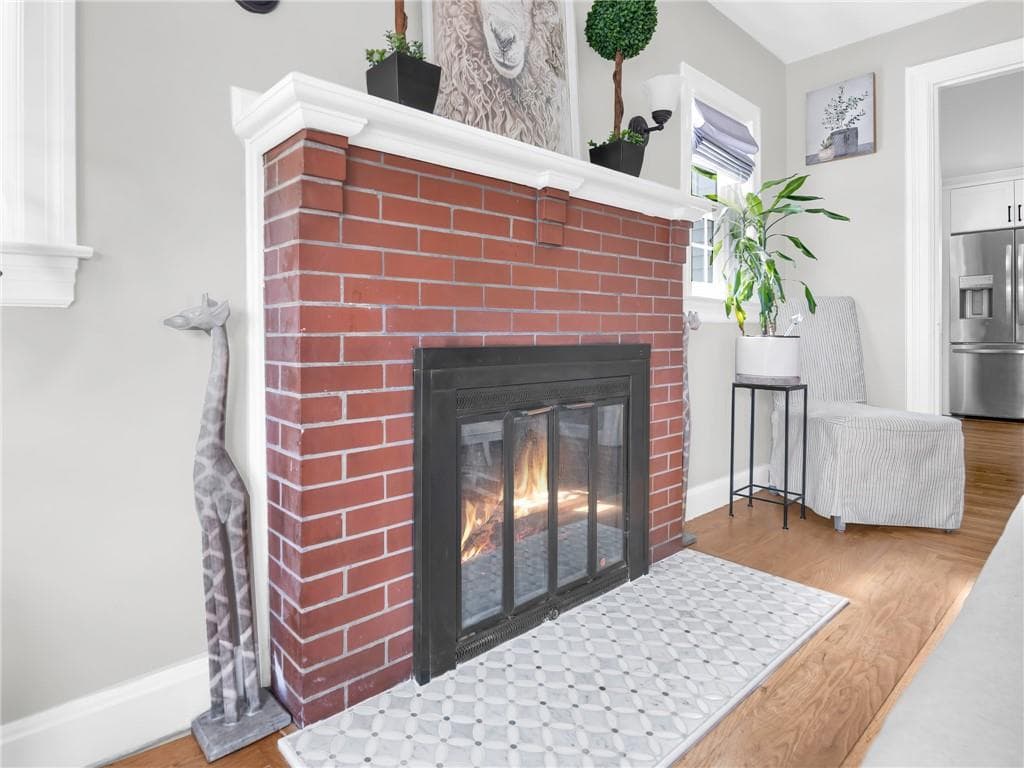 Single Family Residence at 17 Boulevard Avenue, Lincoln, photo 14 of 44