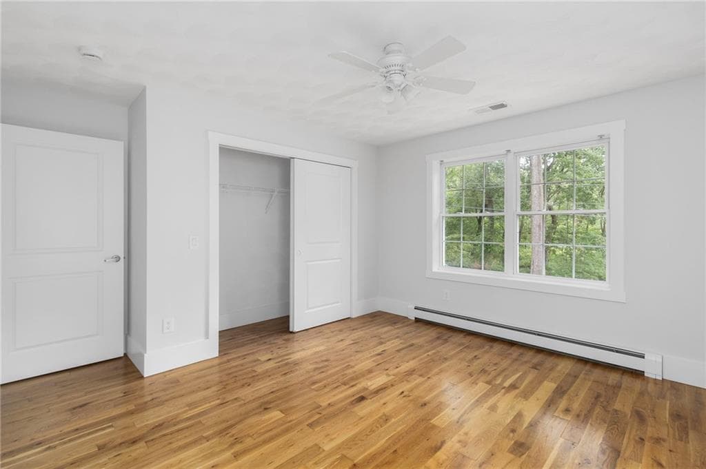 Single Family Residence at 174 Ayrault Road, East Greenwich, photo 20 of 43