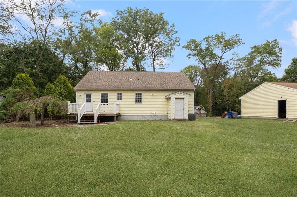 Single Family Residence at 174 Ayrault Road, East Greenwich, photo 34 of 43