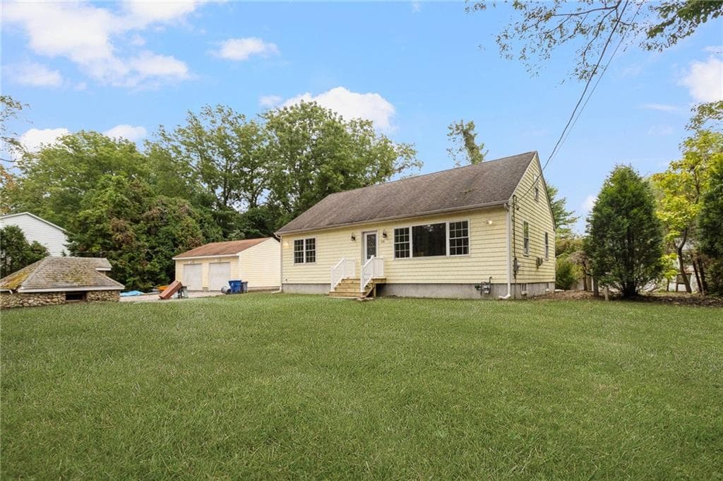 Single Family Residence at 174 Ayrault Road, East Greenwich, photo 38 of 43