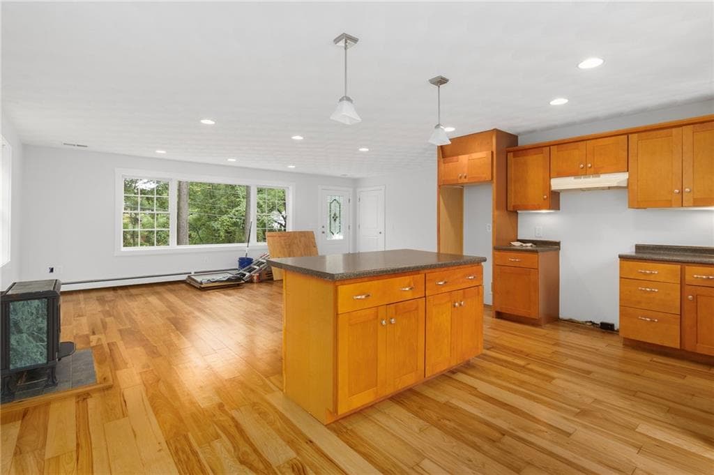 Single Family Residence at 174 Ayrault Road, East Greenwich, photo 10 of 43