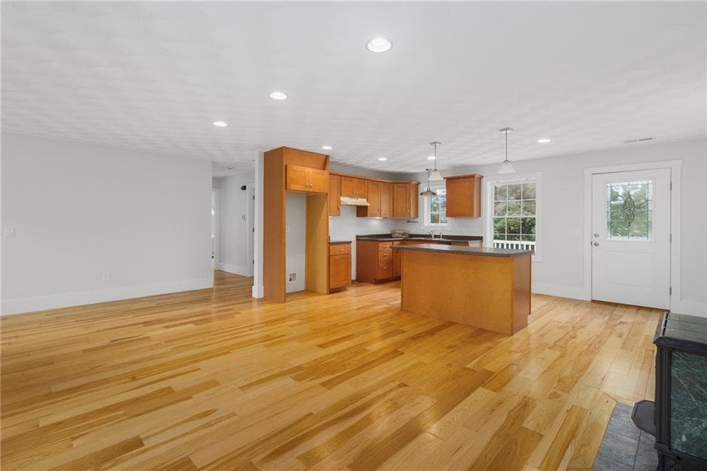 Single Family Residence at 174 Ayrault Road, East Greenwich, photo 11 of 43