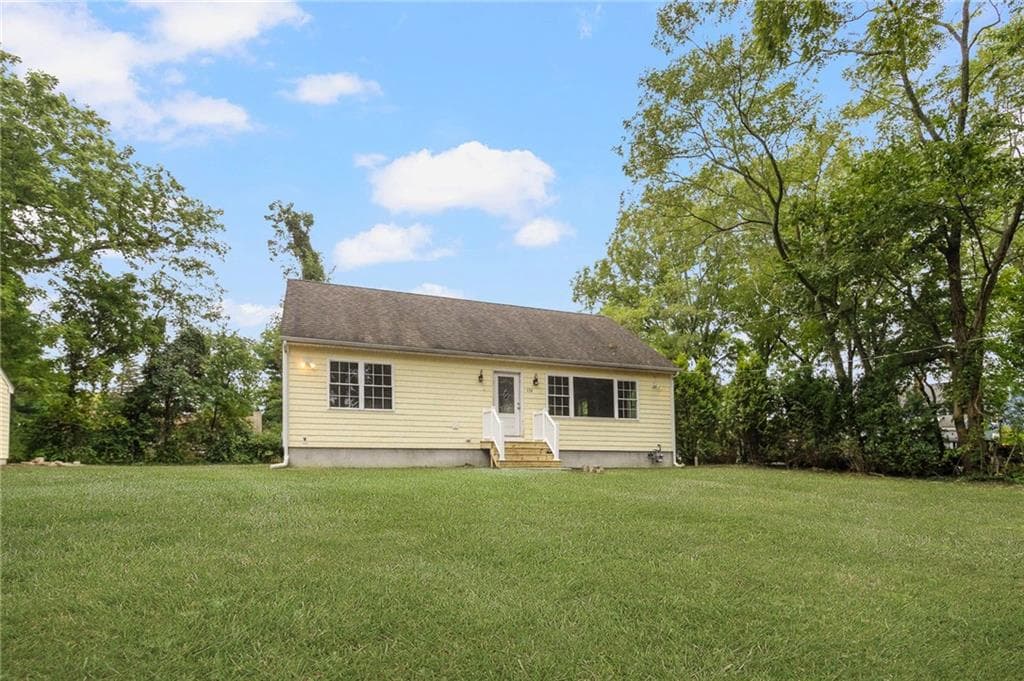 Single Family Residence at 174 Ayrault Road, East Greenwich, photo 40 of 43