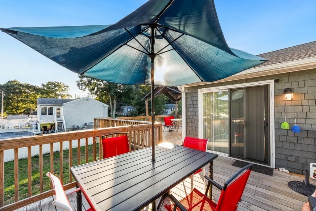 Single Family Residence at 24 Arden Court, Warwick, photo 13 of 42