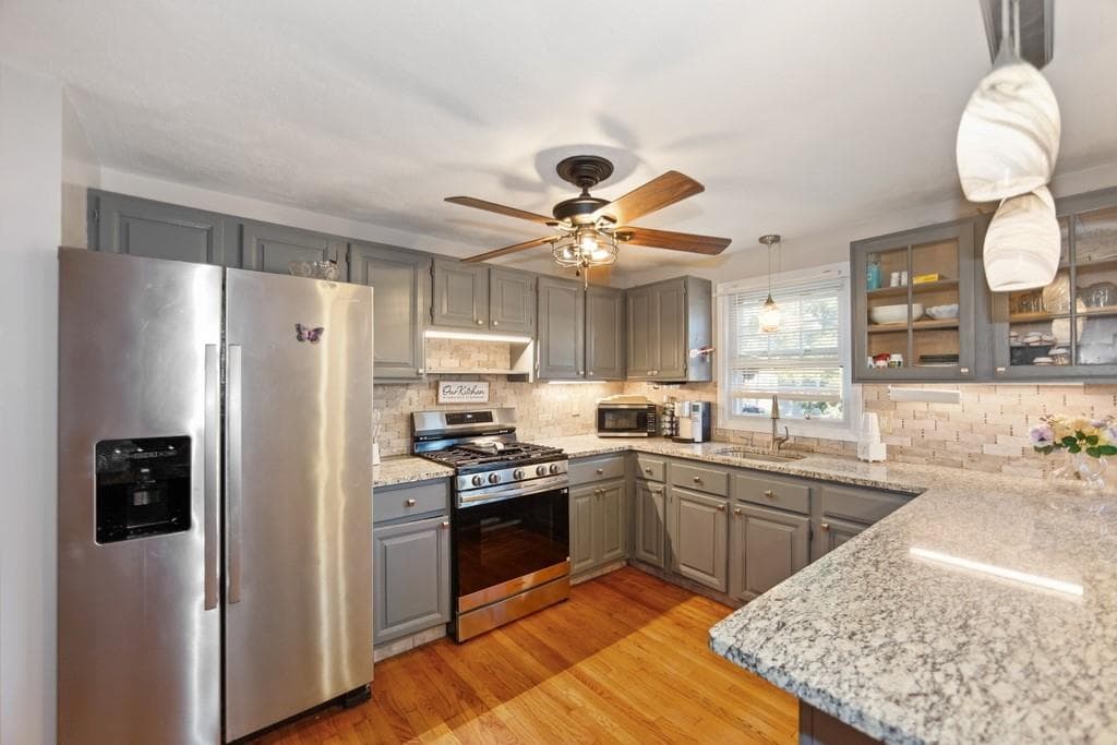 Single Family Residence at 24 Arden Court, Warwick, photo 10 of 42