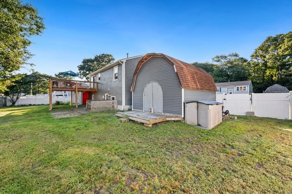 Single Family Residence at 24 Arden Court, Warwick, photo 18 of 42