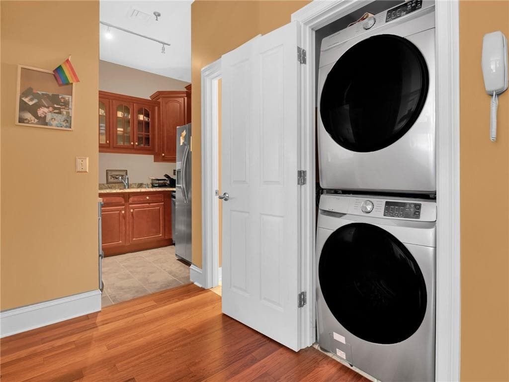 Condominium at 385 Westminister Street UNIT 3B, Providence, photo 10 of 18