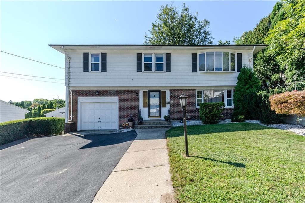 104 Meadow Road