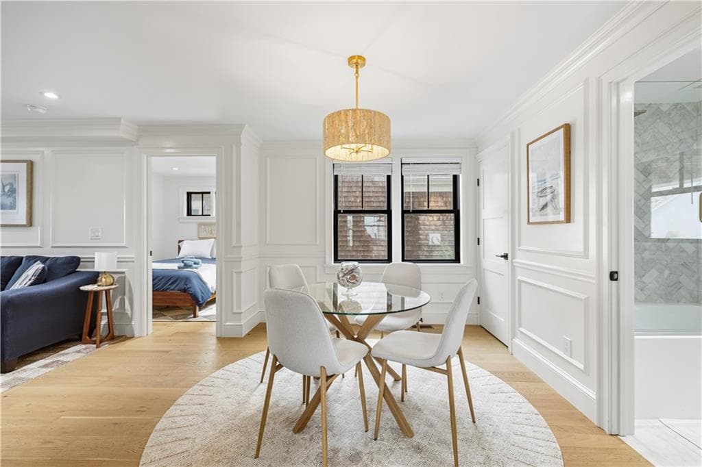 Condominium at 7 Dearborn Street UNIT 1, Newport, photo 13 of 31
