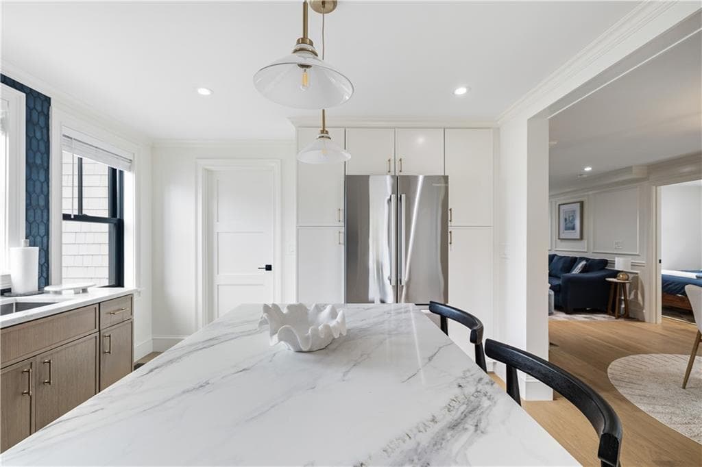 Condominium at 7 Dearborn Street UNIT 1, Newport, photo 17 of 31