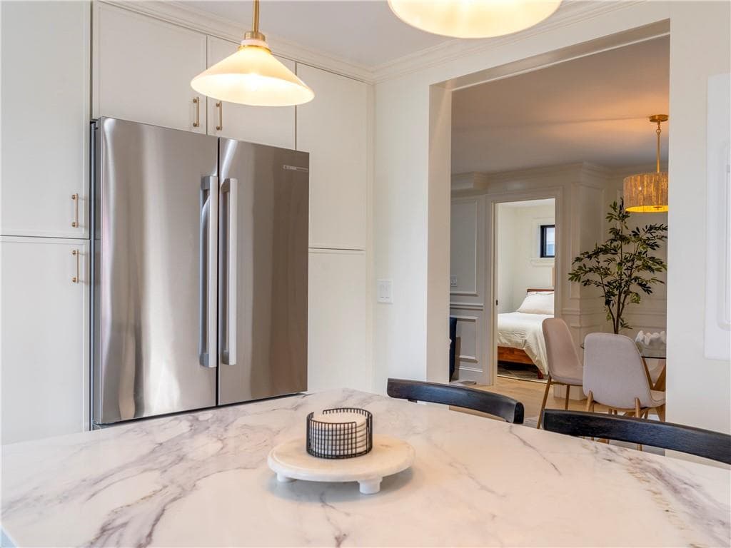 Condominium at 7 Dearborn Street UNIT 1, Newport, photo 18 of 31