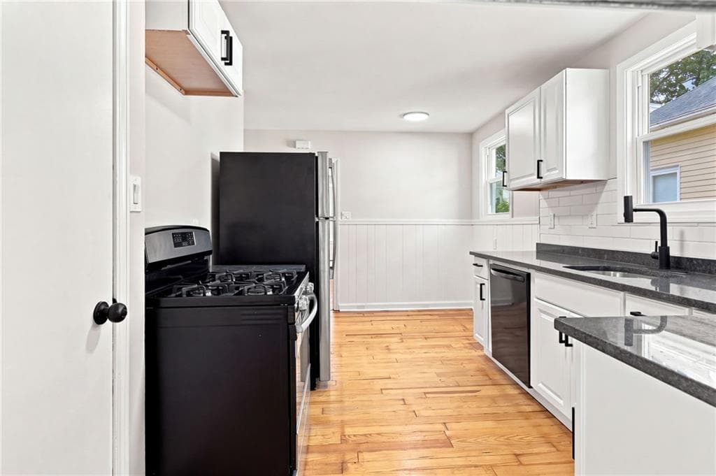 Single Family Residence at 31 Rowan Street, Providence, photo 22 of 48