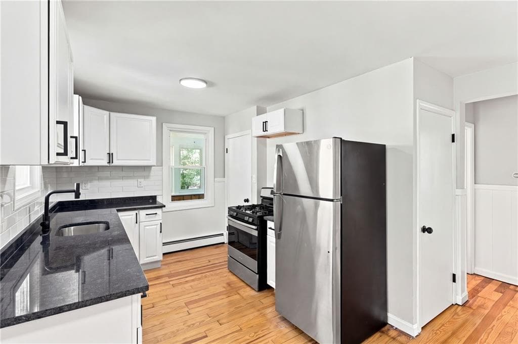 Single Family Residence at 31 Rowan Street, Providence, photo 20 of 48
