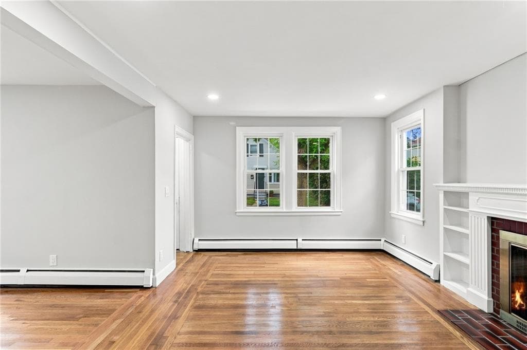 Single Family Residence at 31 Rowan Street, Providence, photo 9 of 48