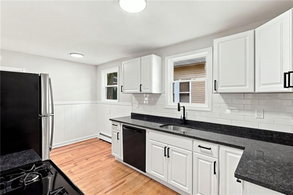 Single Family Residence at 31 Rowan Street, Providence, photo 21 of 48