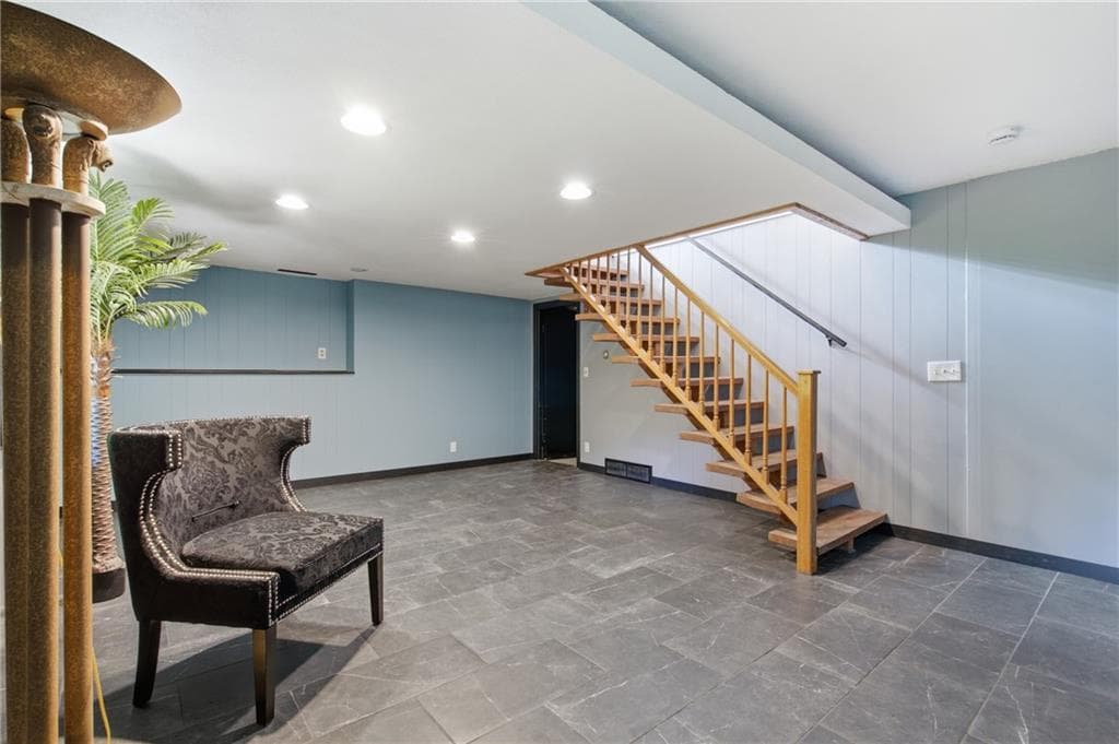 Single Family Residence at 3 Hilltop Court, Smithfield, photo 27 of 36