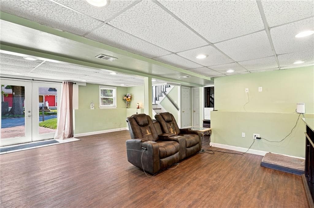 Single Family Residence at 77 Kenneth Avenue, Warwick, photo 20 of 28