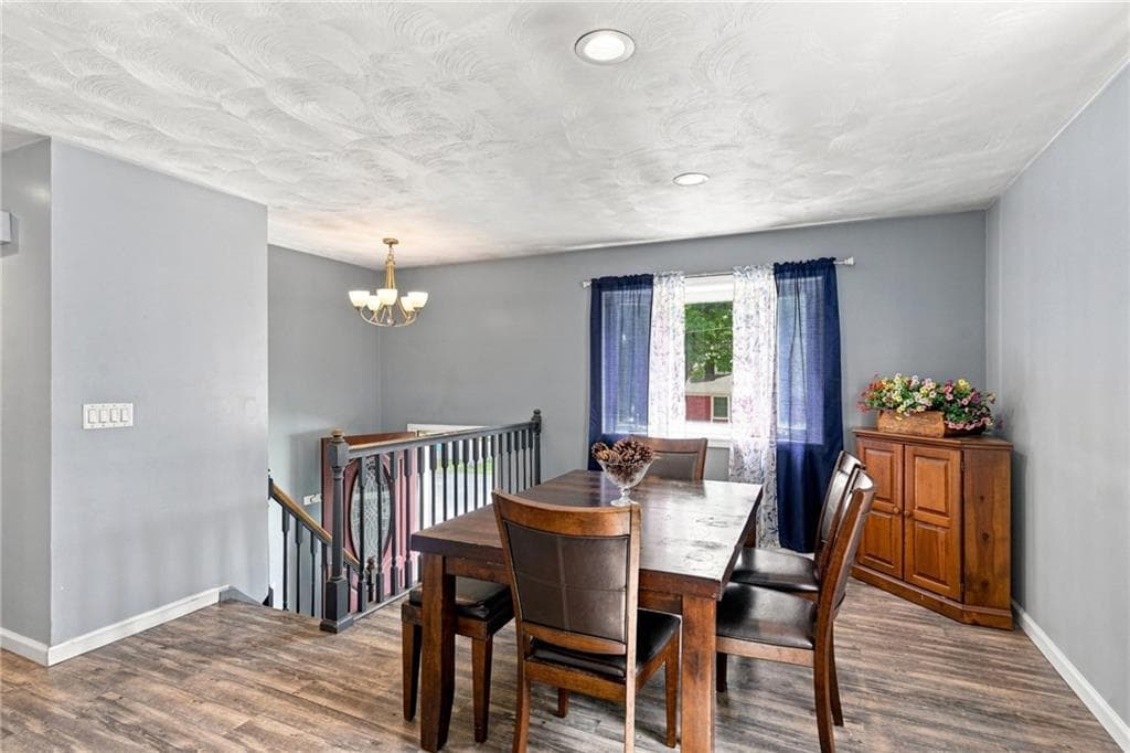 Single Family Residence at 77 Kenneth Avenue, Warwick, photo 9 of 28