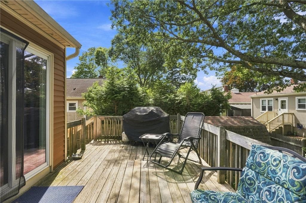 Single Family Residence at 77 Kenneth Avenue, Warwick, photo 24 of 28