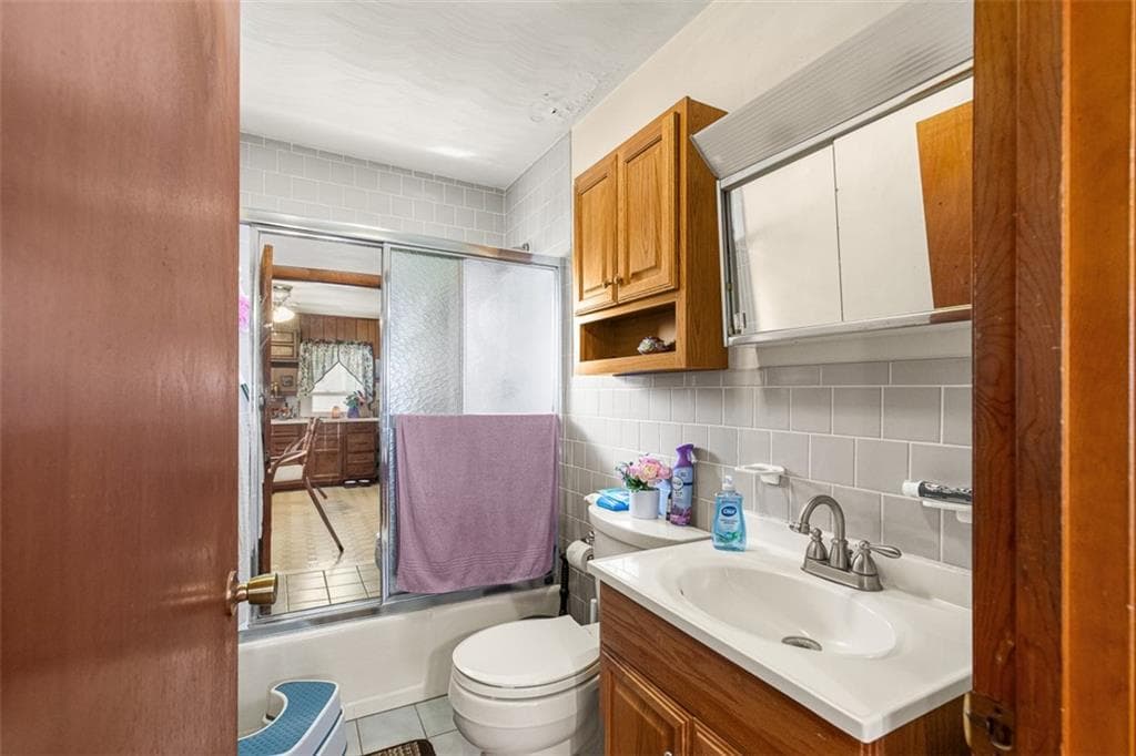 Multi Family at 94 Perry Street, Central Falls, photo 25 of 48