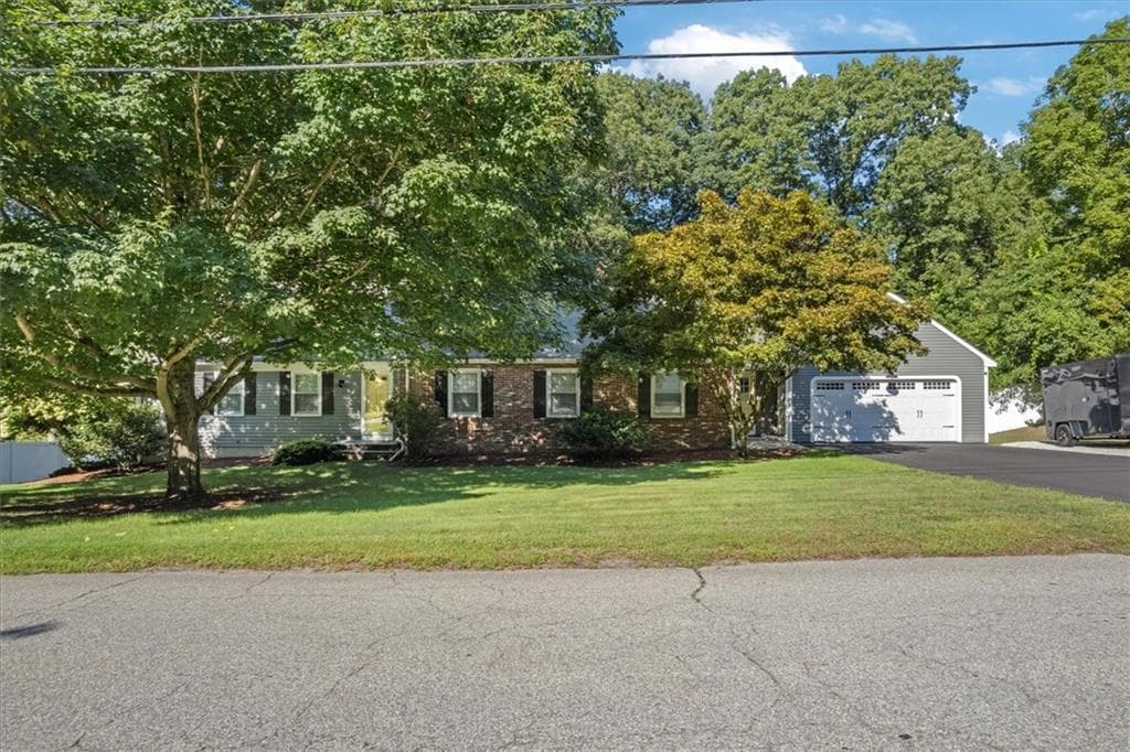 Single Family Residence at 101 Newell Drive, Cumberland, photo 2 of 47