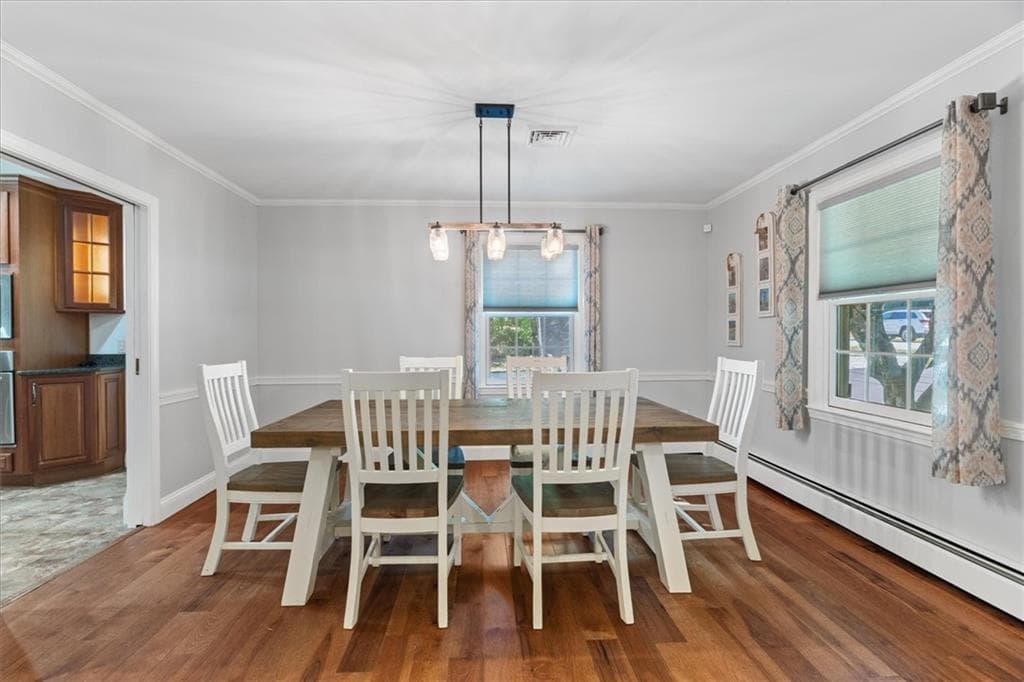 Single Family Residence at 101 Newell Drive, Cumberland, photo 13 of 47