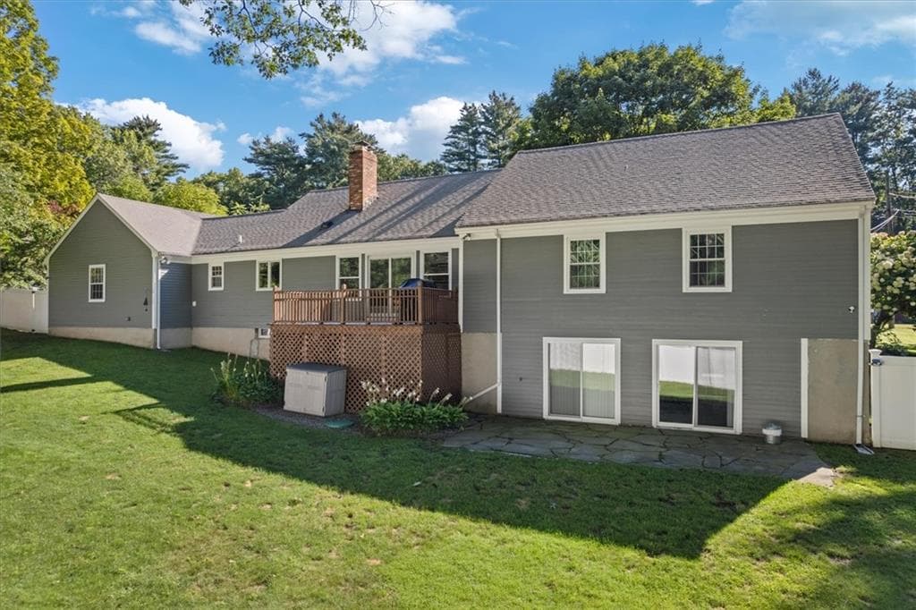 Single Family Residence at 101 Newell Drive, Cumberland, photo 3 of 47