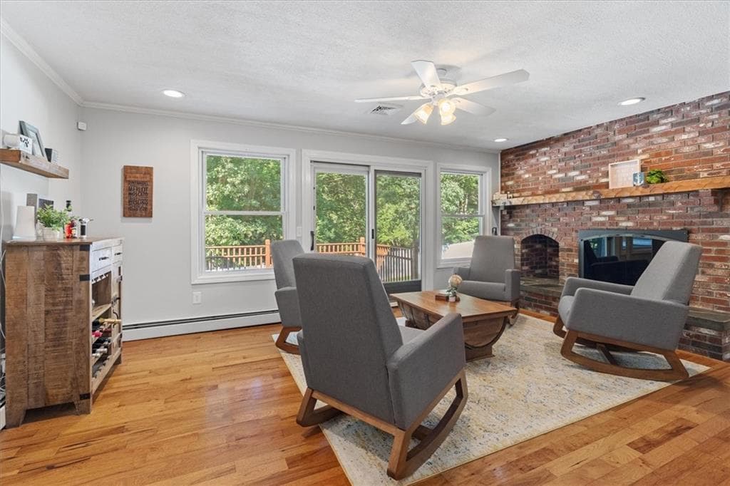 Single Family Residence at 101 Newell Drive, Cumberland, photo 19 of 47