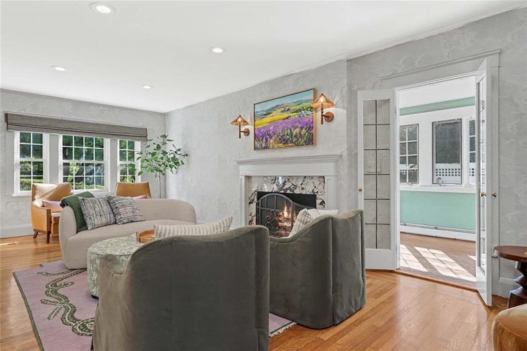 Single Family Residence at 348 Doyle Avenue, Providence, photo 5 of 45