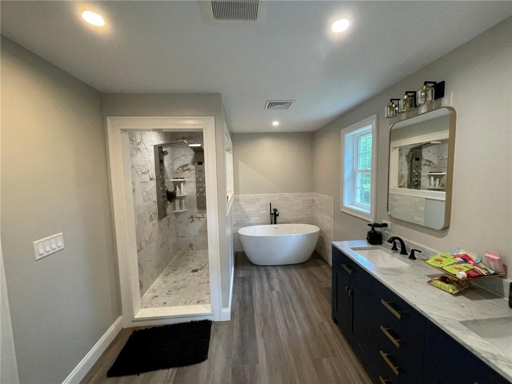 Single Family Residence at Exeter, photo 20 of 24