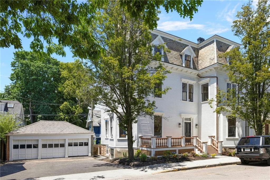 Condominium at 41 School Street UNIT 2, Newport, photo 43 of 43