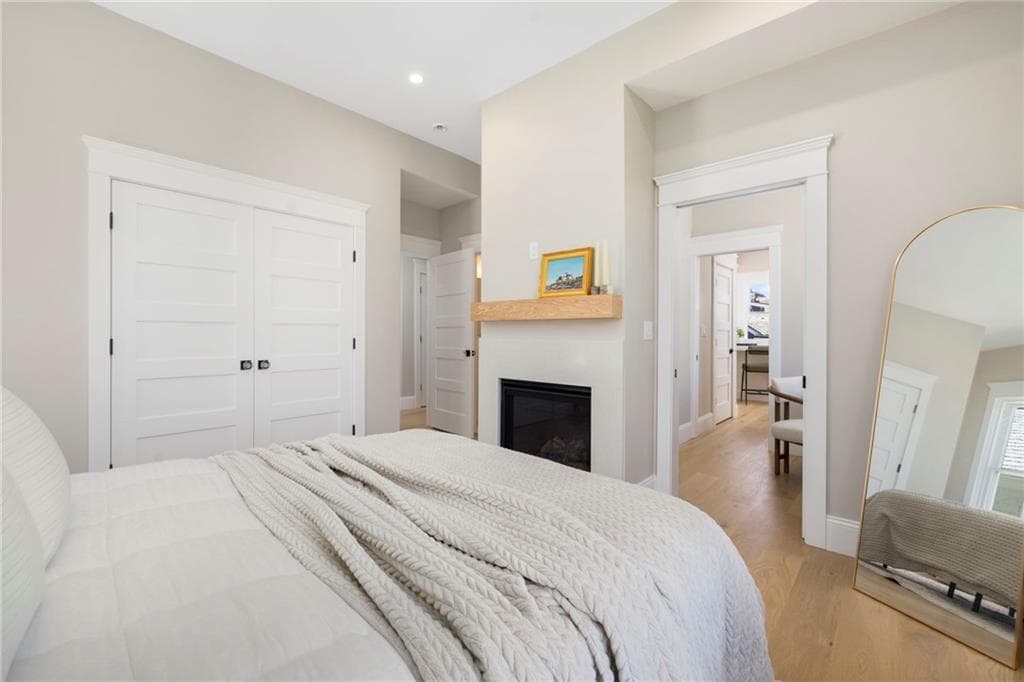 Condominium at 41 School Street UNIT 2, Newport, photo 16 of 43